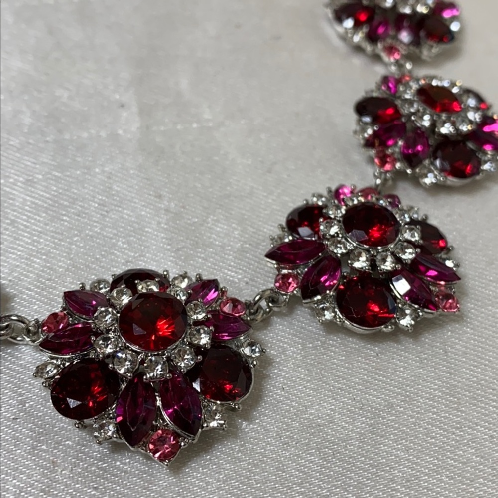 New Charter club rhored pink/red flower necklace - Picture 2 of 3